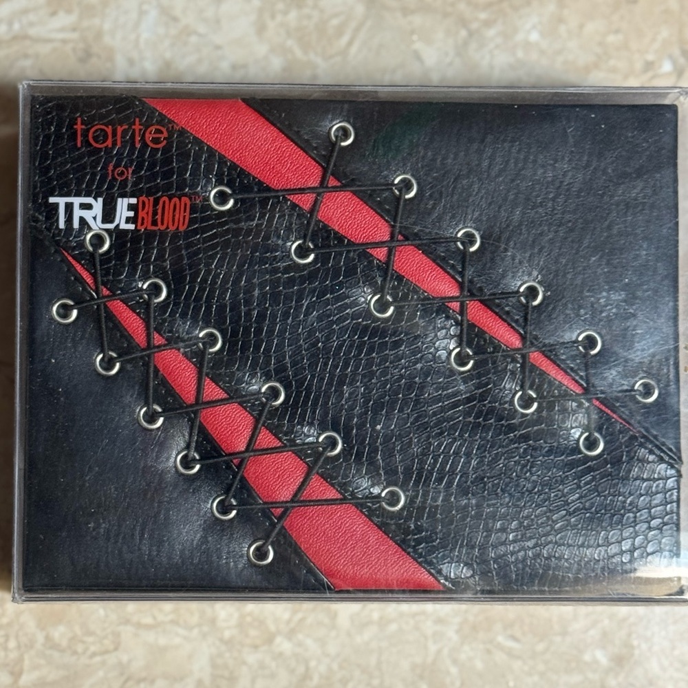 Tarte True Blood Eyeshadow Palette New in Box - Picture 6 of 6